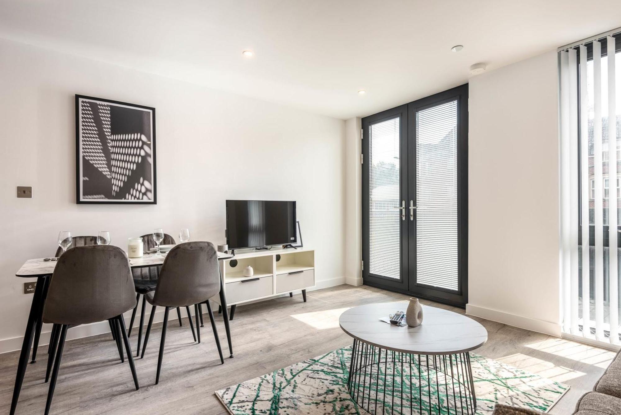 Stayzeni, Ouse Court Smart 2 Bed Flat * York